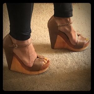 Badgley Mischka wedges